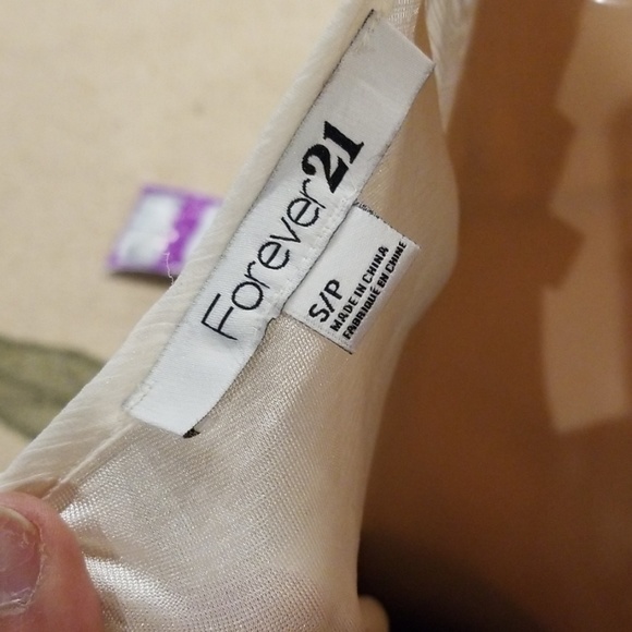 Dress - Picture 4 of 4